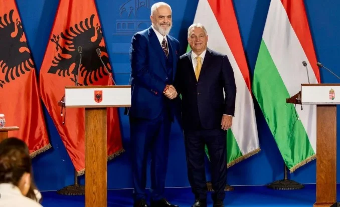 Viktor Orban uron Ramën: Mezi pres t’ju takoj të premten në Tiranë!