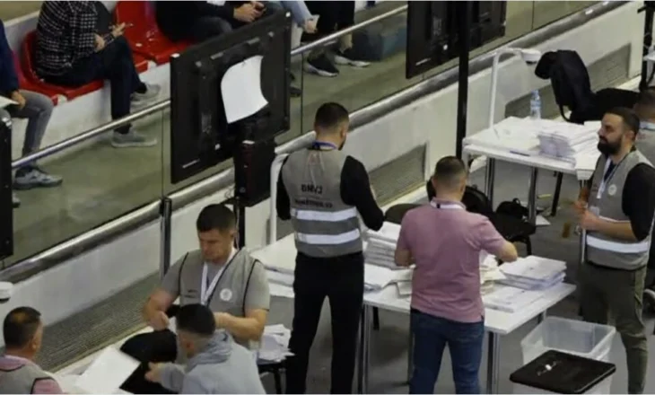 Vota e diasporës, “betejë” mes PD e Mundësisë për Tiranën