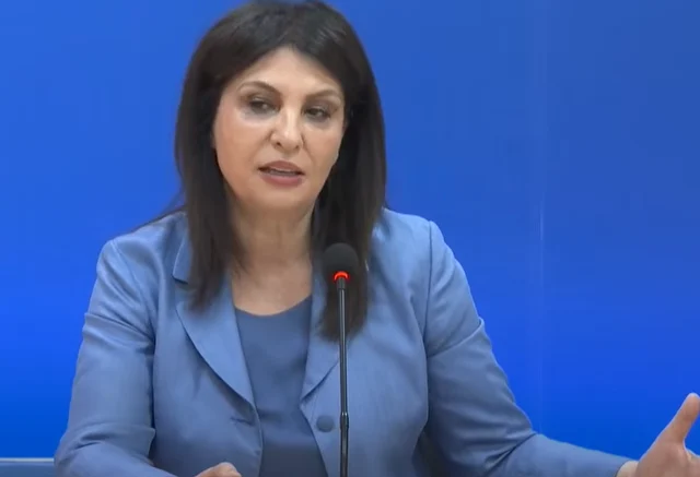 Vota e Diasporës, Topalli: Emigrantët në Greqi nuk po gjejnë zarfet në postë, dikush tjetër mund t’ua ketë plotësuar