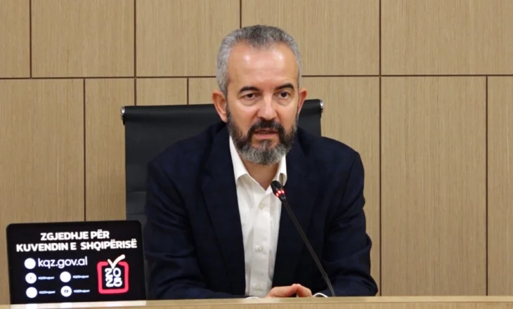 Votat e Greqisë, Celibashi i përgjigjet Partisë Demokratike