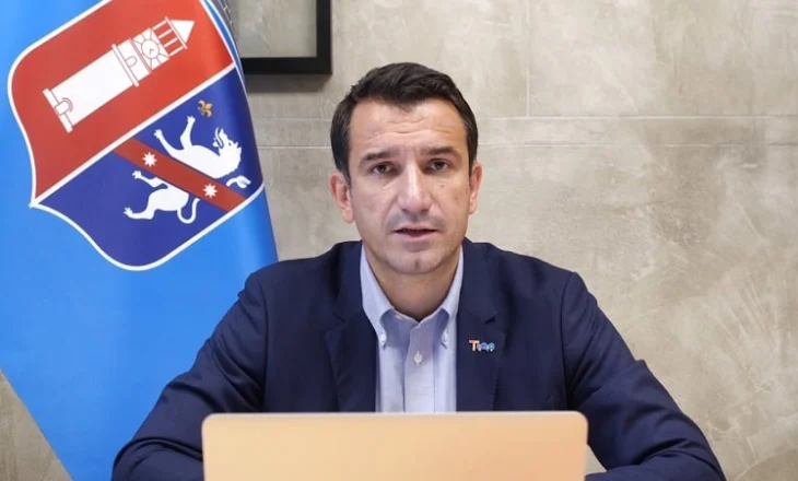 Voton në ambientet e paraburgimit të Durrësit, kryebashkiaku i Tiranës, Erion Veliaj