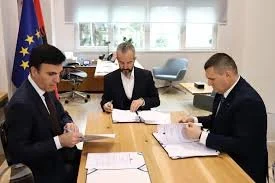 Votova në Itali’/ Emigranti rezulton në listat e qendrës së votimit: A nuk duhen hequr emrat që kanë votuar me postë?