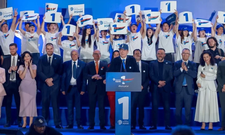 “Vrimë miu nuk do gjejnë”/ Berisha u drejtohet socialistëve në Durrës: S’ka vend në Parlament për kandidatët e Sakos e Gjushit që komandohen nga bandat dhe krimi
