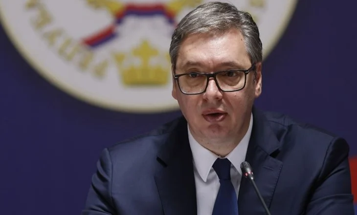Vuçiç i sëmurë? Gazetari: Lajm i pavërtetë, iu mbyll dera nga Donald Trump