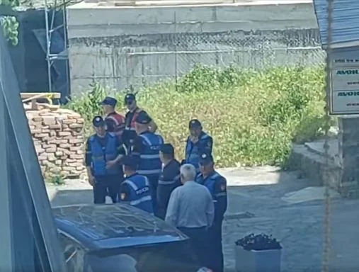Zbardhet dinamika e plotë e ngjarjes në Laç, konflikti kishte nisur disa ditë më parë! Çfarë zbuluan kamerat e sigurisë