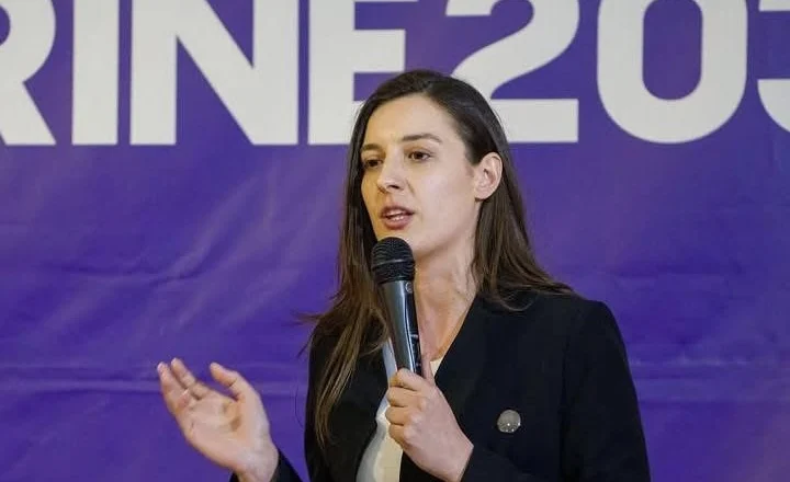 Zegjine Çaushi drejt Parlamentit: Juristja 26-vjeçare kryeson me vota preferenciale në Fier