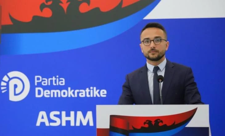 Zgjedhjet e 11 majit/ PD akuza qeverisë : Kjo qeveri 12-vjeçare, është ‘mbetje e pariciklueshme’ me premtime dhe…