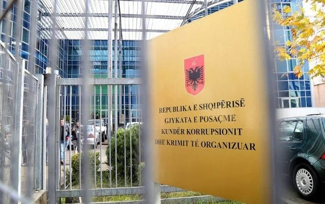 Zgjedhjet në lupën e SPAK, aksion në 4 qytete, kontrollohen 12 persona dhe 9 automjete