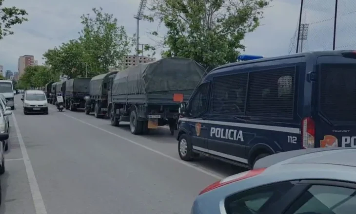Zgjedhjet parlamentare të 11 Majit/ Mbërrijnë materialet zgjedhore në Durrës
