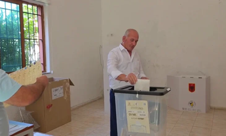 Zgjedhjet/ Pjesëmarrja në rang kombëtar 42.16%. Dibra me numrin më të lartë të votuesve, ndiqet nga Tirana e Fieri