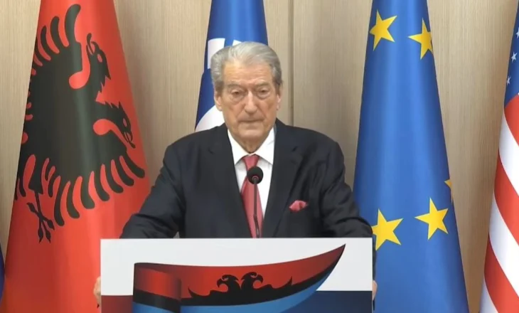 ‘Zgjedhjet u vodhën’/ Berisha PARALAJMËRON: Protestë më 16 maj!