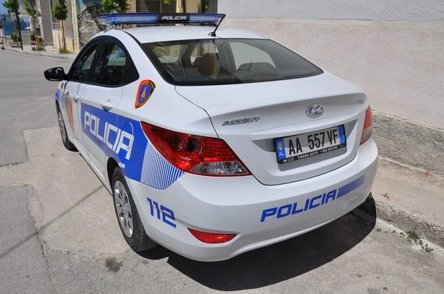 Zhduket 20-vjeçari në Tiranë/ Vëllai bën kallëzimin në polici