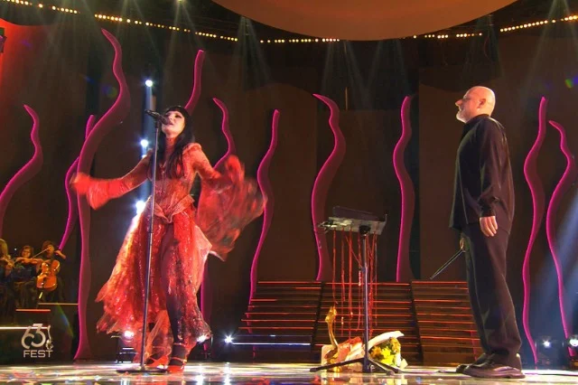 Zvicër/ Shqipëria ngjitet e teta sot në skenën e Eurovision
