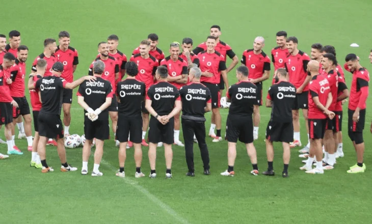 4 lojtarët që do ta ndjekin nga tribuna ndeshjen Shqipëri-Serbi