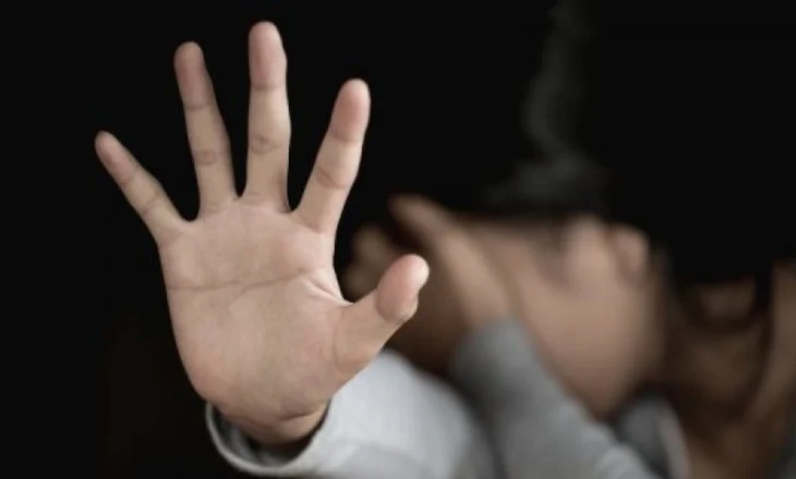 59-vjeçari tenton të përdhunojë 12-vjeçaren: Më dha karamele…më preku në pjesë intime
