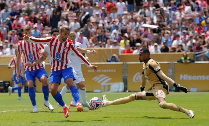 6 pikë nuk mjaftojnë, Atletico Madrid “lan duar” me Botërorin e Klubeve, Simeone “qan” sfidën me PSG: Na dëmtoi ajo humbje (VIDEO)