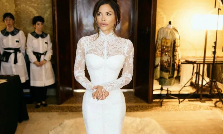 900 orë pune për fustanin e nusërisë së Lauren Sanchez, u frymëzua nga Sophia Loren