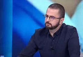 A do bashkohen “Nisma Thurje” dhe “Shqipëria Bëhet”?  Ja si përgjigjet Shabani për aleancën politike