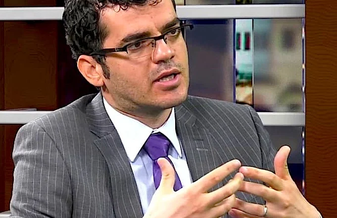 “Ai gjithmonë i ‘lan duart’”/ Flet ashpër politologu: Berisha nuk bind më, s’e ndjek askush në betejat e tij