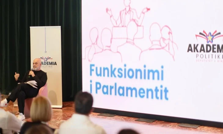 Akademia Politike e PS-së/ Xhafaj: Nuk i kam nxënës, por kolegë! Çaushi nuk zgjedh dot të preferuarin: Të gjithë lektorët janë të mirë