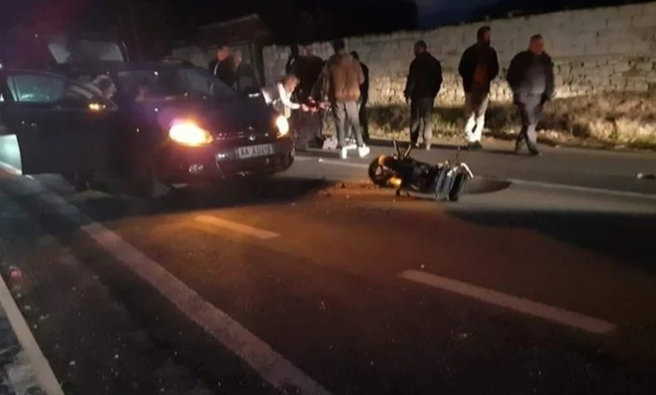 Aksident i rëndë në Durrës! “Audi” përplas motorçikletën, lëndohet drejtuesi