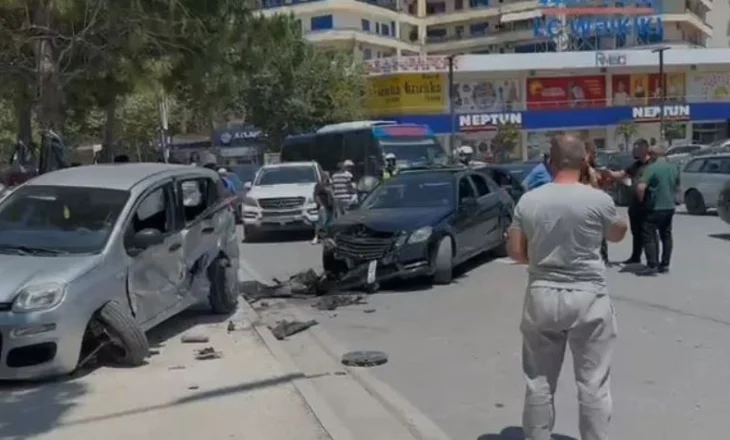 Aksident i rëndë/ Shoferët nuk e lënë me aq, nis konflikt mes tyre