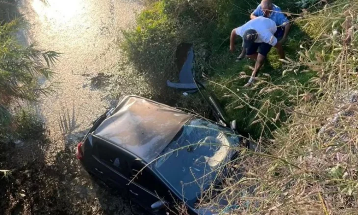 Aksident në aksin Delvinë-Sarandë, makina del nga rruga, plagoset shoferi