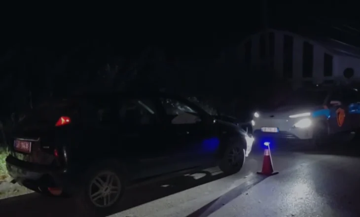 Aksident në Fier, makina përplaset me mjetin bujqësor, plagosen tre persona