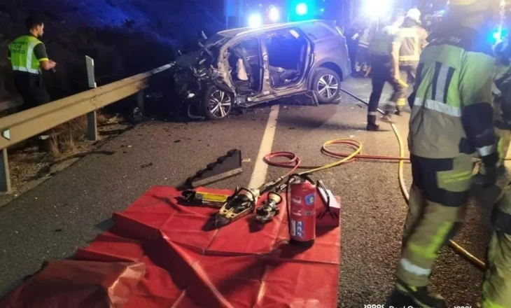 Aksident tragjik! Po tentonin të arratiseshin nga policia, por përplasen me makinën e uniformave blu, vdesin tre shqiptarët në Spanjë