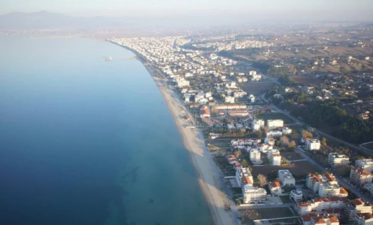 Alarm në Gjirin Thermaikos, temperaturat e larta rrezikojnë fermerët e midhjeve!