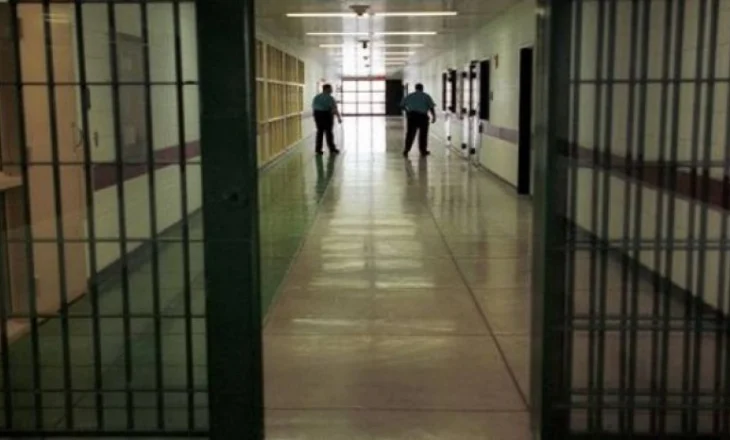 Arrestohet ditën e sotme polici i burgut të Drenovës/ Myrte nën përgjim, zbulohen veprimtaritë e tij