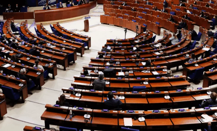 Asambleja Parlamentare e KiE miraton raportin për zgjedhjet më 11 Maj
