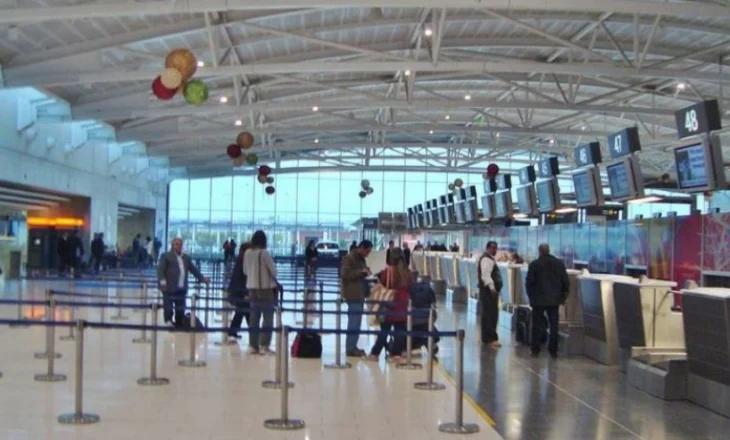 Autoritetet izraelite udhëzojnë 100 mijë qytetarët që duan të kthehen: Mblidhuni në Athinë ose Lanarka dhe prisni hapjen e aeroportit Ben Gurion