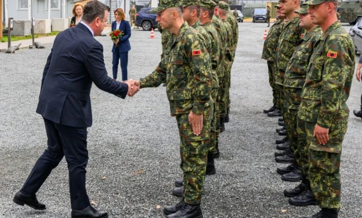 Balla viziton bazën ushtarake të NATO-s në Letoni: Mirënjohje për kontributin e ushtarakëve shqiptarë
