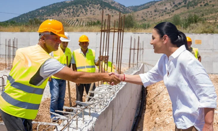 Balluku në Xarrë për ndërtimin e nënstacionit të ri elektrik: Rrit sigurinë, kapacitetet dhe përmirëson cilësinë e shërbimit
