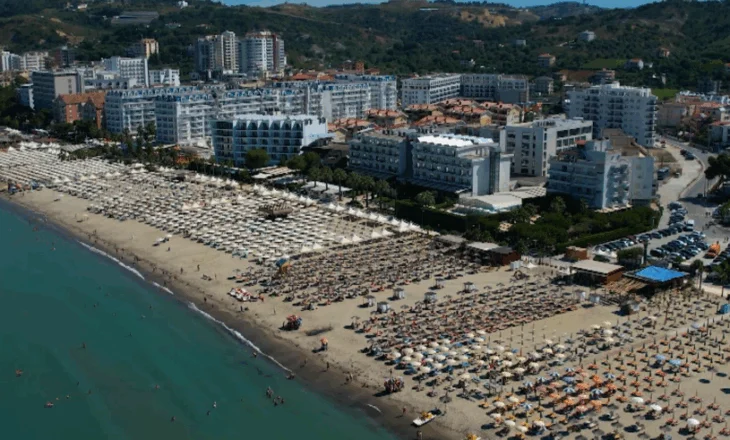 Bashkia cakton plazhet publike në Durrës
