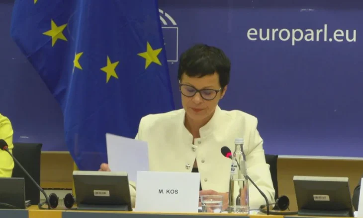 BE kritika Serbisë dhe Kosovës: Formoni institucionet, Vuçiç gaboi kur shkoi në Moskë