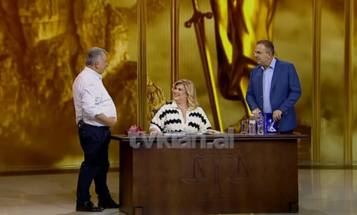 Bedriu hyn me tufën e luleve në duar, lë pa fjalë Gjebrean dhe Çobanin me..