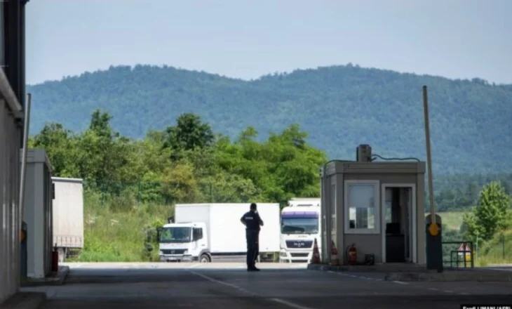 Beogradi: Kosova ka ndaluar tre pjesëtarë dhe një ish-polic të MPB-së serbe