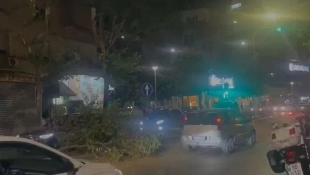 Bëri aksident në Tiranë dhe u largua, shoferi “tradhtohet” nga një send që i ra në vendngjarje