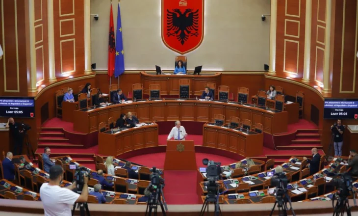 Berisha replikon me Toni Gogun: U nxive sterrë në Komisionin e Jashtëm të Parlamentit Europian për atë që u tha për farsën elektorale