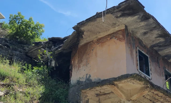 Blendi Gonxhja del me një reagim publik për të shërndarë “tymnajën” në lidhje me ish-burgun e Spaçit