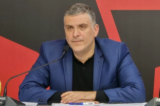 Blushi: Bie zyrtarisht akuza ndaj Metës për gjoja lobimin 1 milion USD për foto me Trump