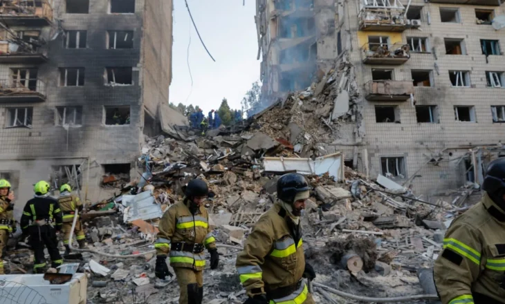 Bombardimet e Rusisë në Kive, rritet sërish numri i viktimave në kryeqytetin ukrainas