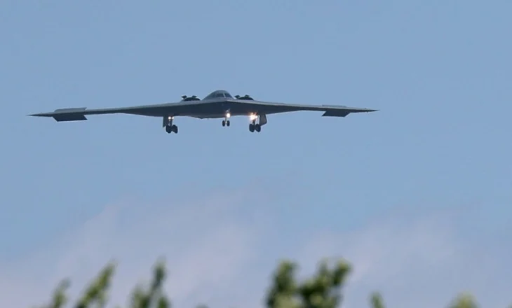 Bombarduesit B-2 kthehen në SHBA pas sulmeve 36-orëshe në Iran