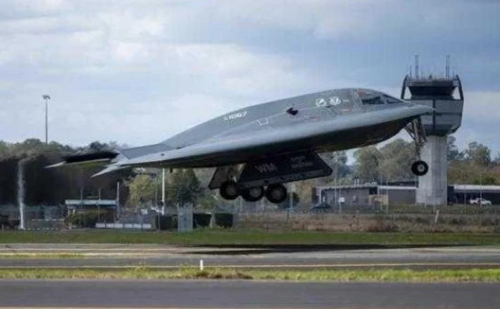 Çfarë janë bombarduesit amerikanë B2, avionët që transportojnë ‘superbombën’ që përdoret për të shkatërruar bunkerë në thellësi të mëdha