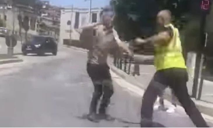 Çfarë ndodhi në rrugët e Beratit? Sherr mes një polici bashkiak dhe një qytetari (Video)