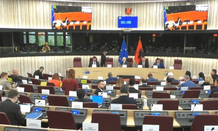 Debat për “11 majin” në Strasburg/ PS e PD përplasen në takimin e Komitetit të Stabilizim-Asocimit Shqipëri-BE