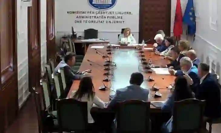 DEBATE tek “Ligjet”/ Opozita: Njerëzit s’votuan të lirë! Bushka: Analiza e zgjedhjeve bëhet në parti