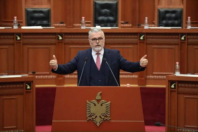 “Demokratët po vijnë në PS”, Gogu për rinumërimin: Humbje e “madhështorëve të dështimit”!